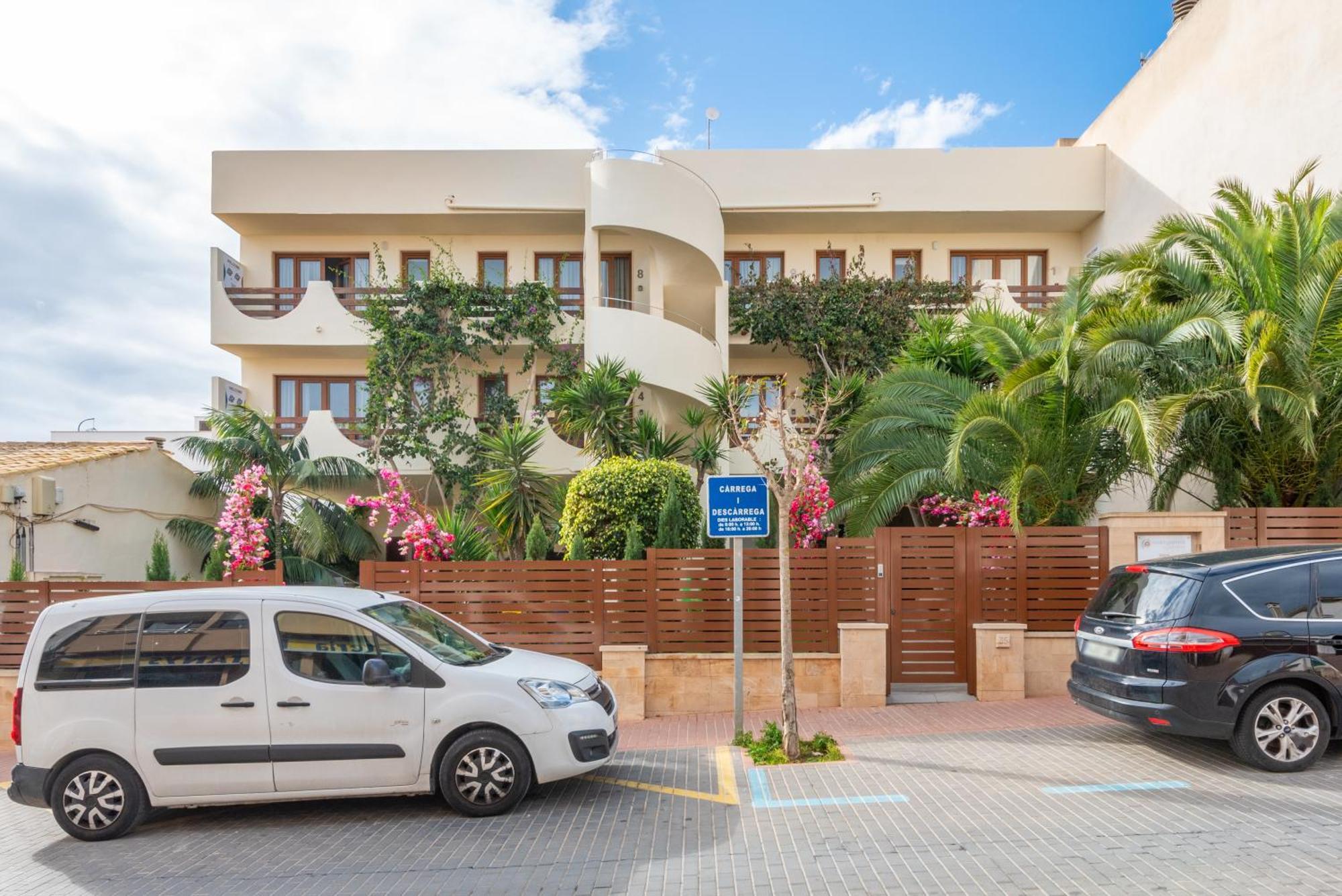 Apartamentos Estanques كولونيا سانت خورذي المظهر الخارجي الصورة
