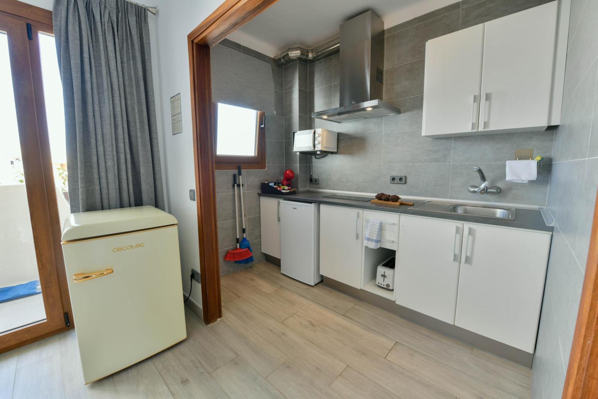 Apartamentos Estanques كولونيا سانت خورذي المظهر الخارجي الصورة