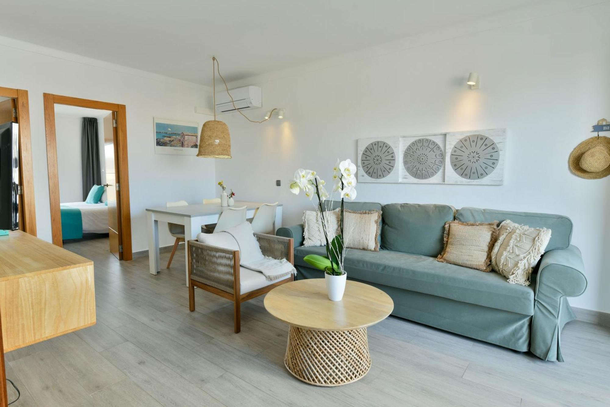 Apartamentos Estanques كولونيا سانت خورذي المظهر الخارجي الصورة
