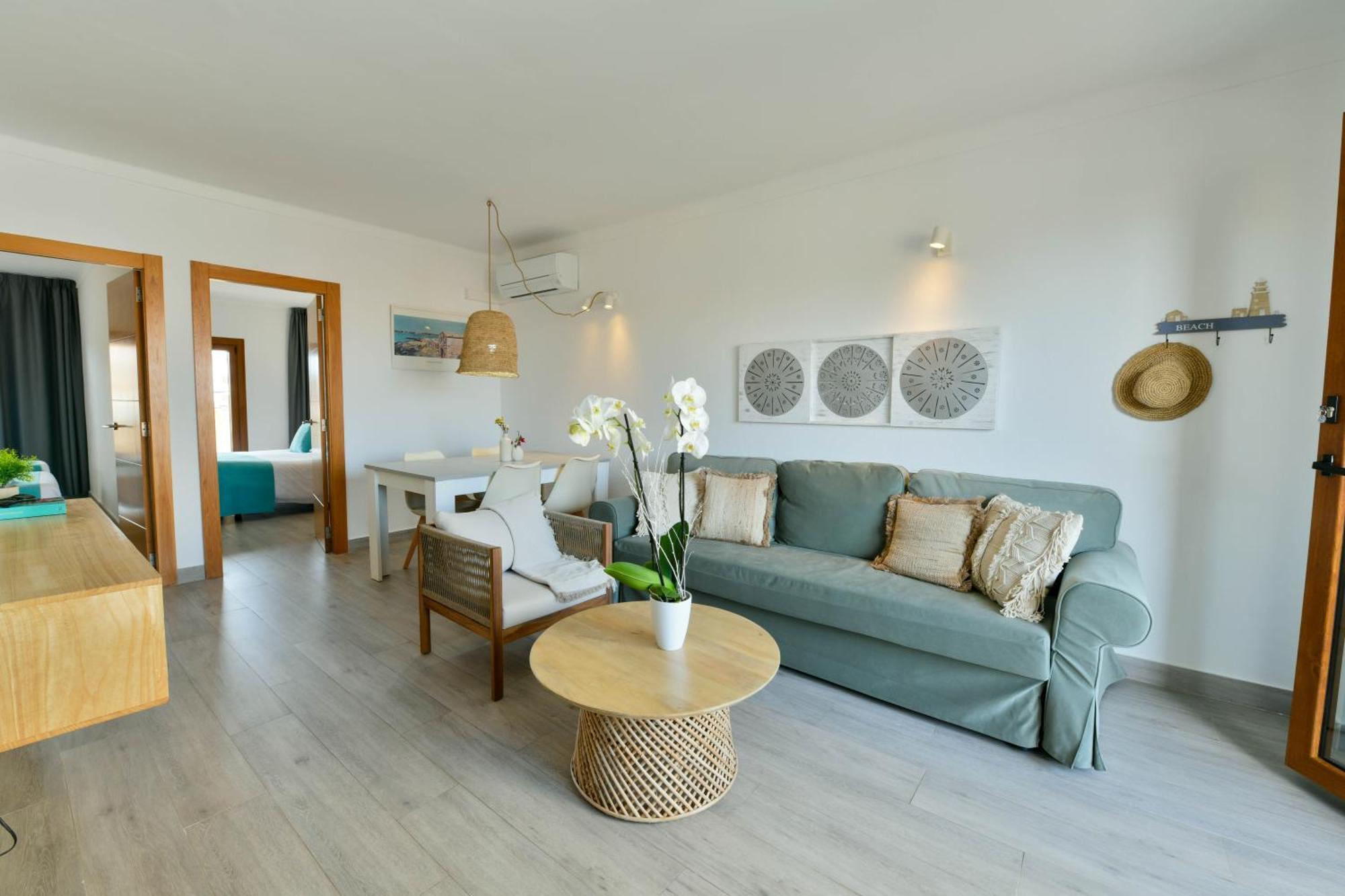 Apartamentos Estanques كولونيا سانت خورذي المظهر الخارجي الصورة