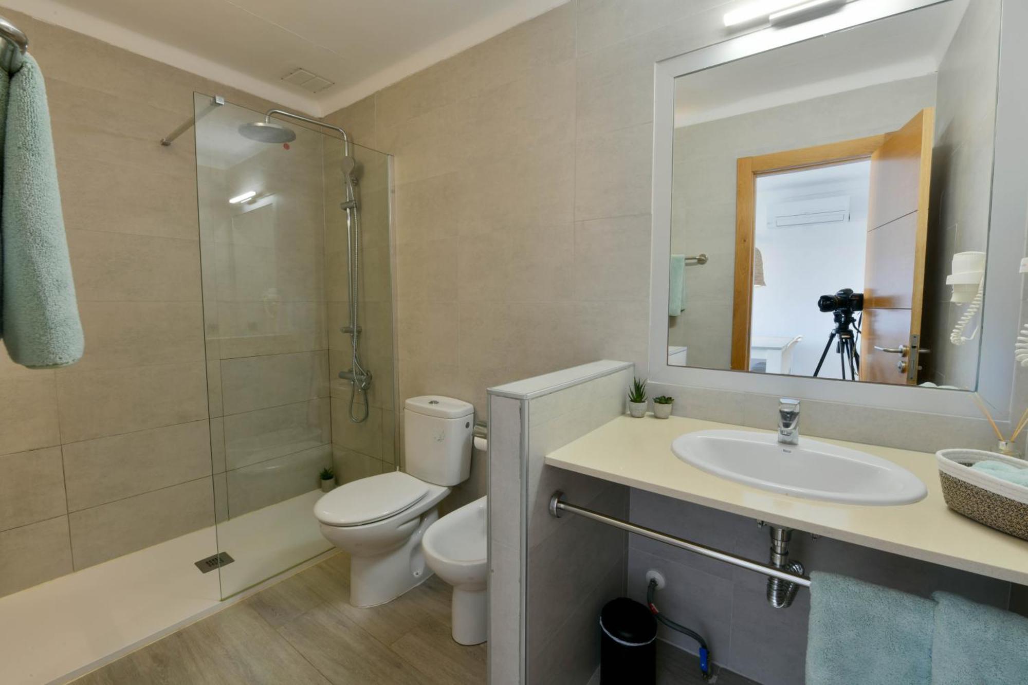 Apartamentos Estanques كولونيا سانت خورذي المظهر الخارجي الصورة