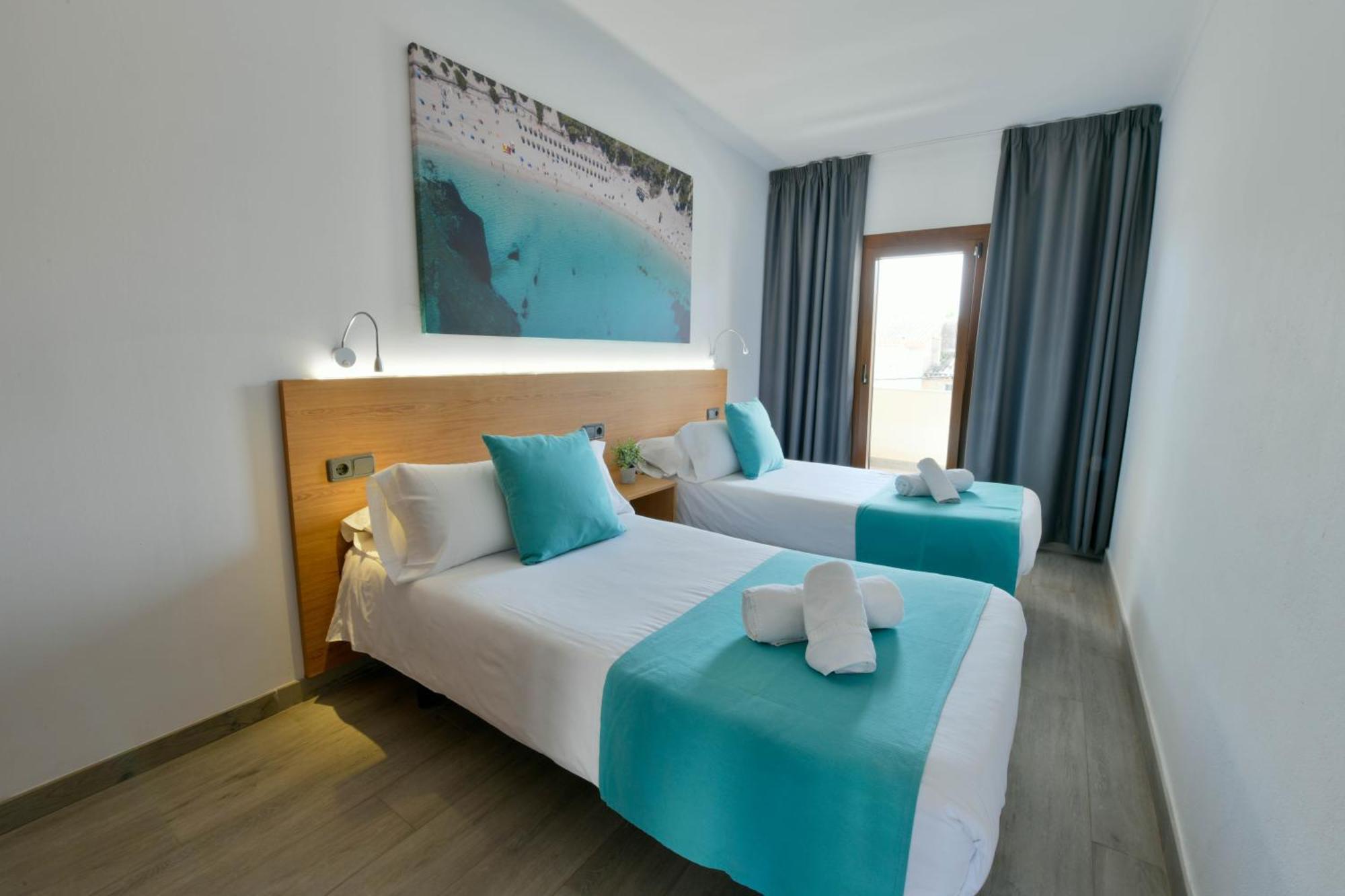 Apartamentos Estanques كولونيا سانت خورذي المظهر الخارجي الصورة