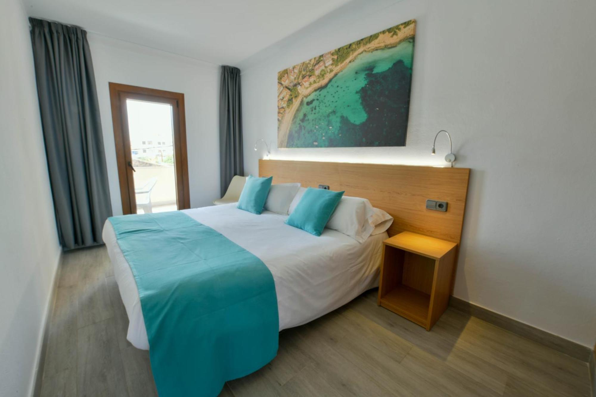 Apartamentos Estanques كولونيا سانت خورذي المظهر الخارجي الصورة