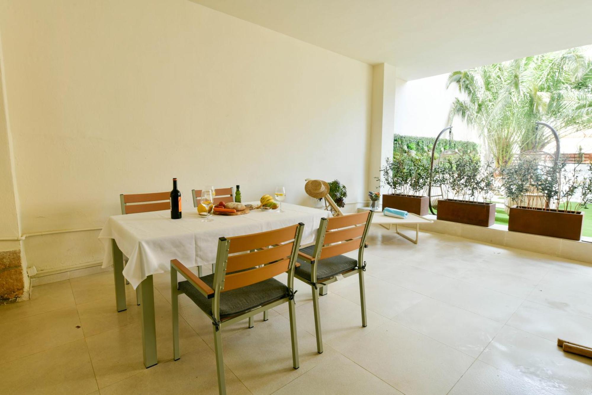 Apartamentos Estanques كولونيا سانت خورذي المظهر الخارجي الصورة