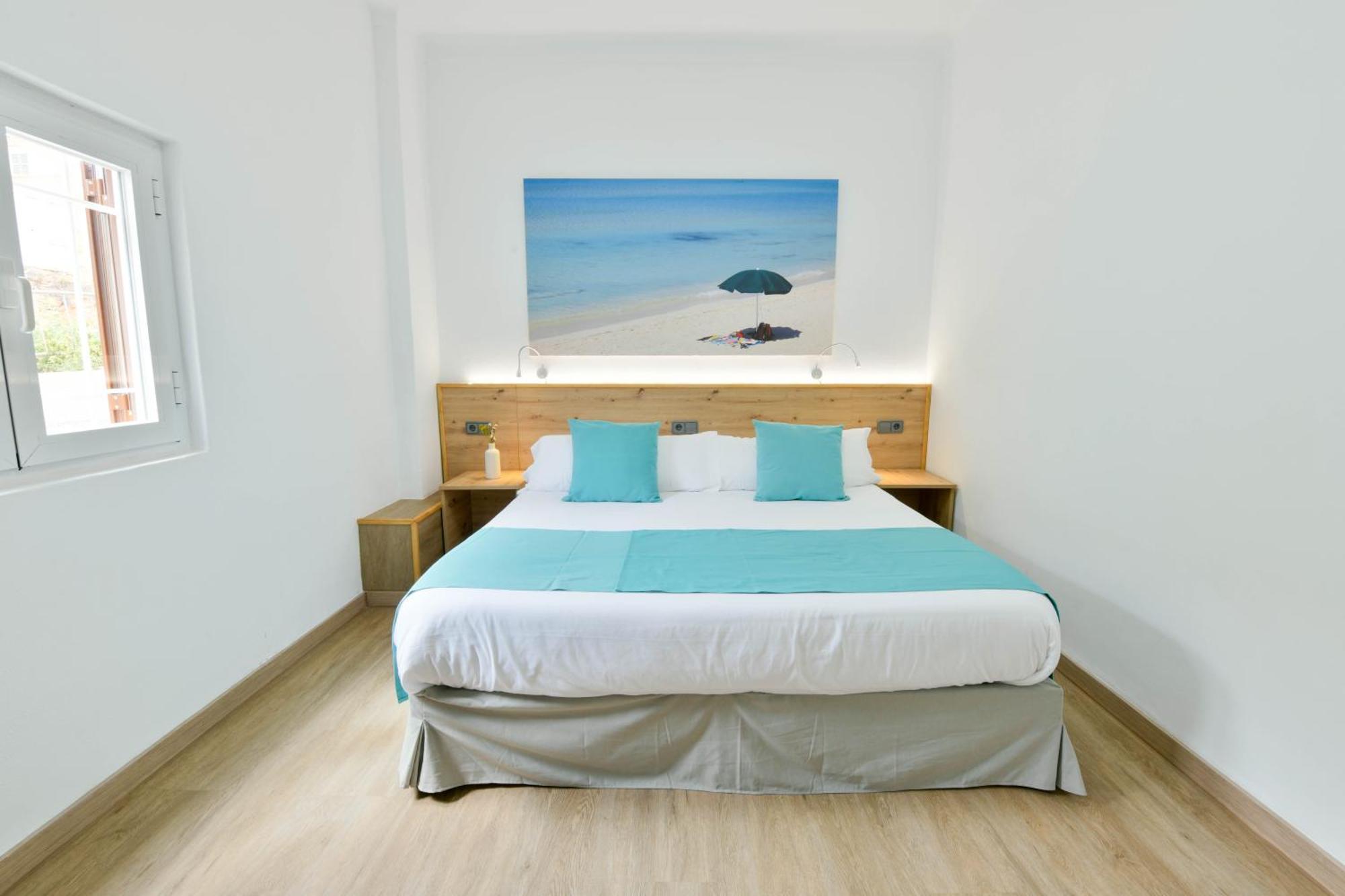 Apartamentos Estanques كولونيا سانت خورذي المظهر الخارجي الصورة
