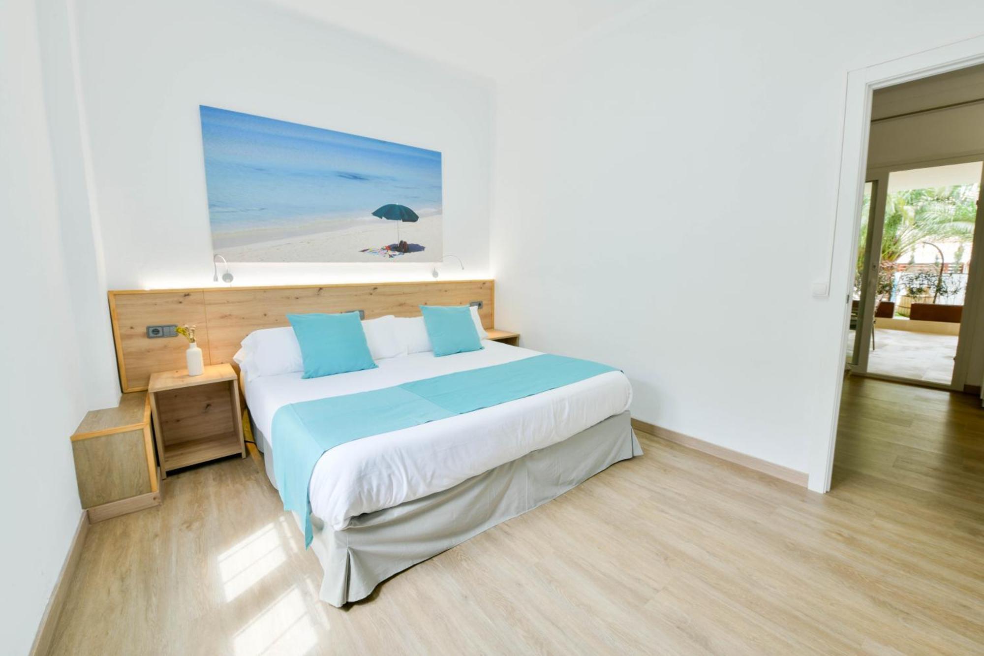 Apartamentos Estanques كولونيا سانت خورذي المظهر الخارجي الصورة